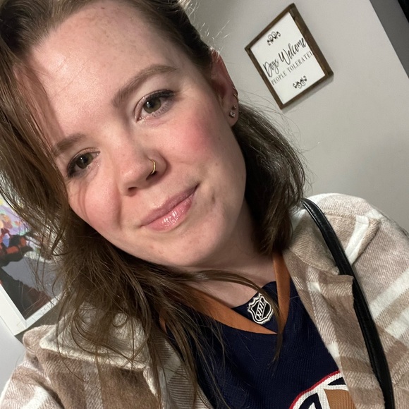 Meet your Posher, Shania - Picture 5 of 7